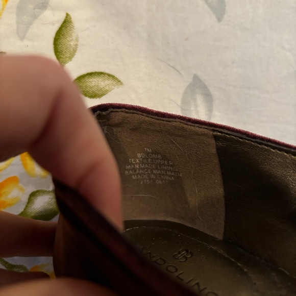 Bandolino Size 7 Velvet Bow Loafers - Picture 9 of 9
